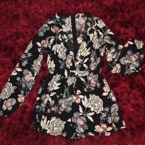 Floral romper 🌸